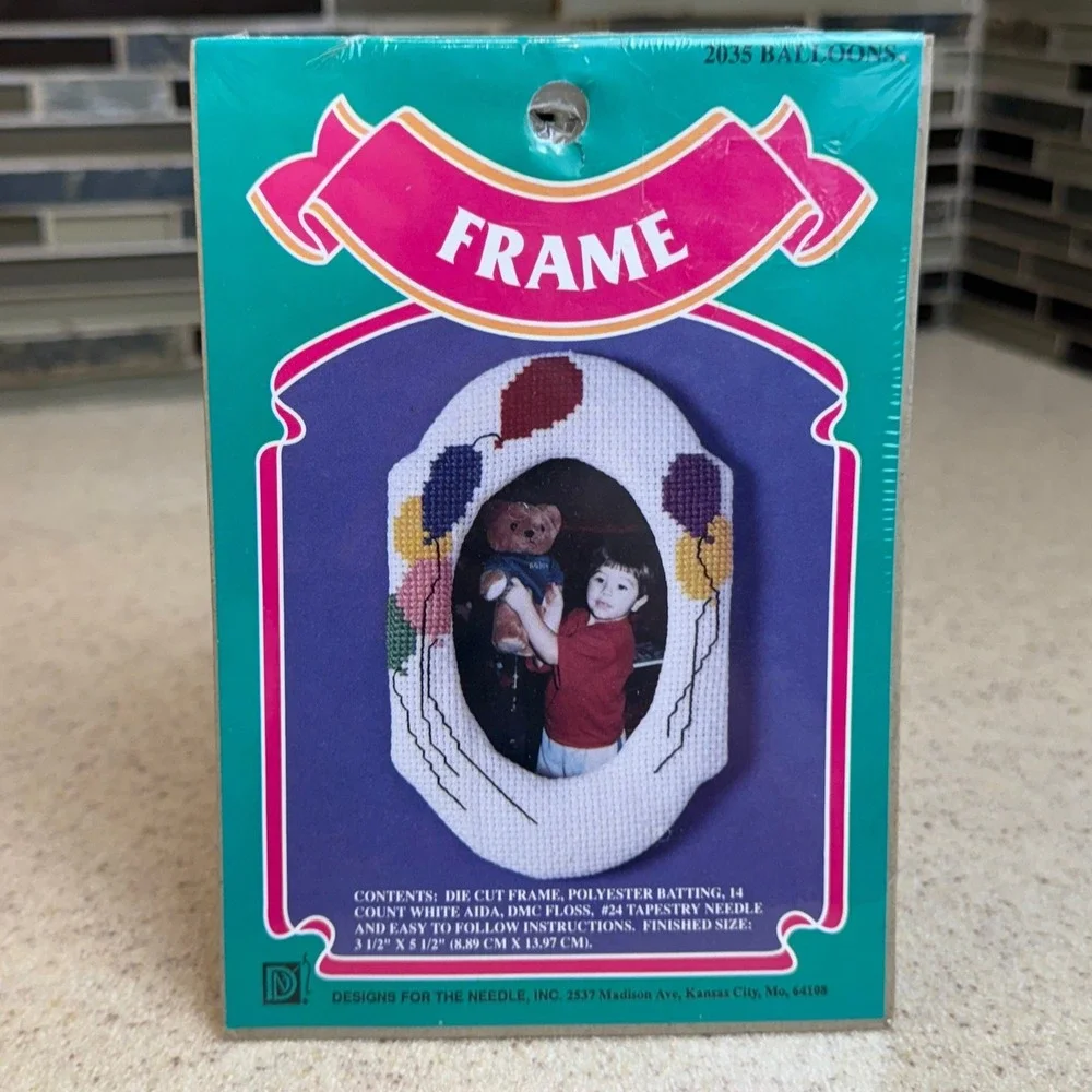 VTG 1992 Balloons Cross Stitch Photo Frame Kit 2035 Designs for the Needle NEW